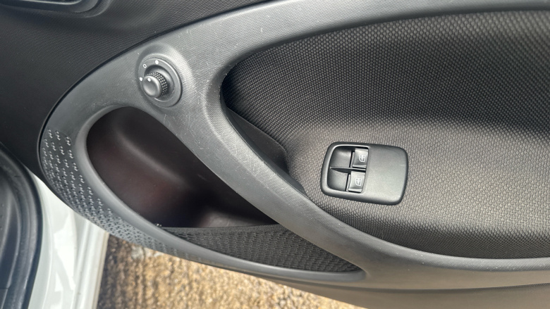 Smart EQ forfour hatchback 60kW EQ Exclusive 17kWh 5dr Auto [22kWch] Electric Hatchback